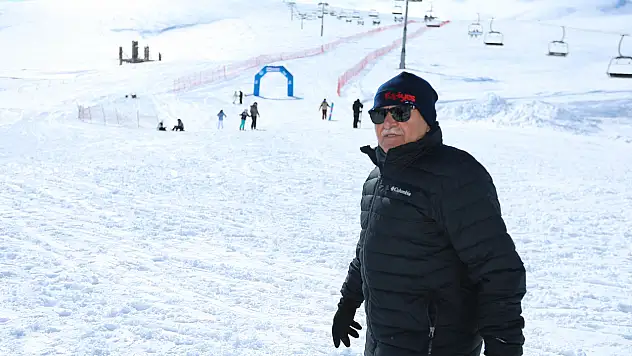 Başkan Büyükkılıç'tan Erciyes'te Kayak Severlerle Buluşma