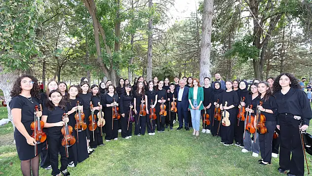 Başkan Büyükkılıç'tan geleceğin sanatçılarına tam destek