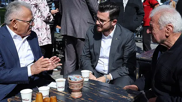 Başkan Büyükkılıç'tan Hunat esnafına ziyaret
