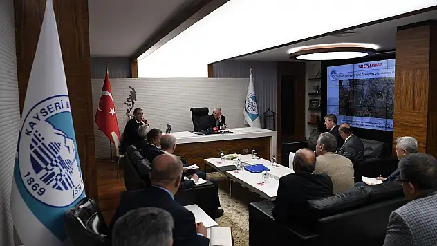 BAŞKAN BÜYÜKKILIÇ'TAN 'KARAYOLLARI' ZİRVESİ