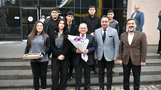 Başkan Büyükkılıç'tan Öğrencilere kariyer ve gelecek mesajları