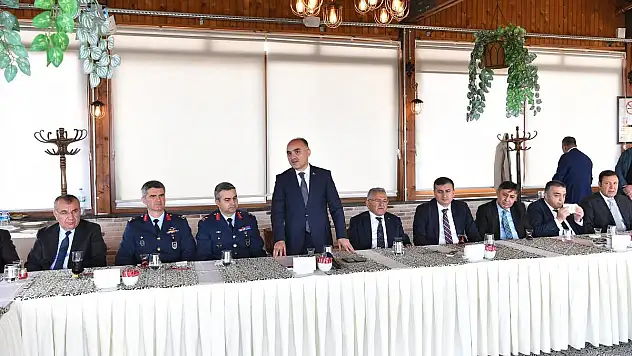 BAŞKAN BÜYÜKKILIÇ'TAN VALİ GÜNAYDIN ONURUNA VEDA YEMEĞİ