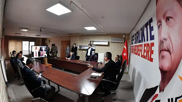 BAŞKAN BÜYÜKKILIÇ'TAN VİDEO KONFERANS İLE BAYRAMLAŞMA