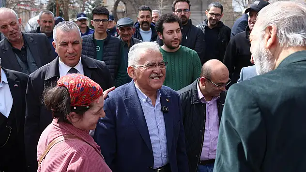Başkan Büyükkılıç, vatandaş ve esnaflarla buluştu