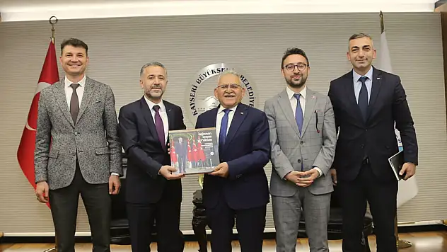 BAŞKAN BÜYÜKKILIÇ'A ZİYARETÇİ YOĞUNLUĞU SÜRÜYOR