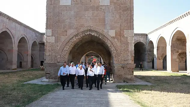 BAŞKAN BÜYÜKKILIÇ'TAN 'TURİZM VE TANITIM' VURGUSU