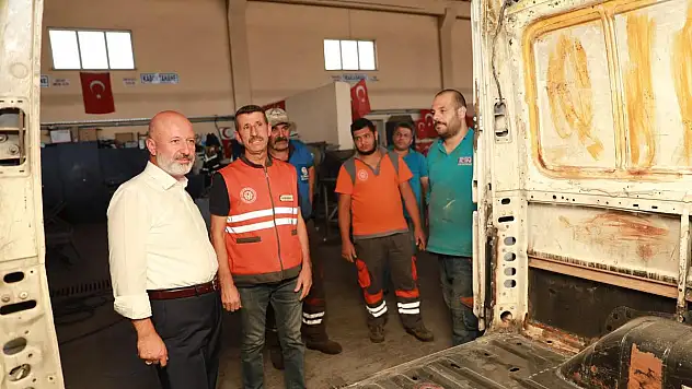 BAŞKAN ÇOLAKBAYRAKDAR, 'ATÖLYEMİZ, SANAYİ SİTESİ GİBİ ÇALIŞIYOR'