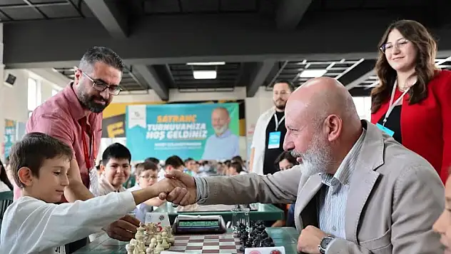 'KOCASİNAN ÇOCUKLARI SATRANÇTA BULUŞTURUYOR'