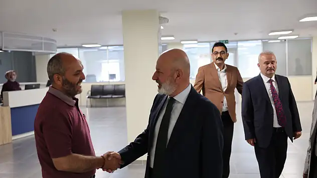 Başkan Çolakbayrakdar'dan Bayram Mesaisi Yapan Personele Teşekkür