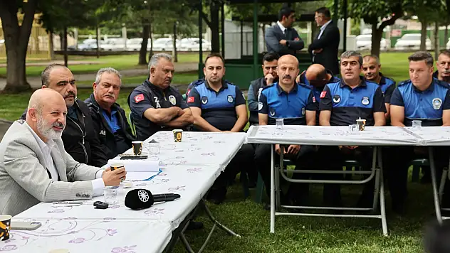 Başkan Çolakbayrakdar'dan Zabıta personeline ziyaret