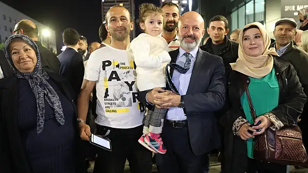 Başkan Çolakbayrakdar, Gönüllere Dokunuyor