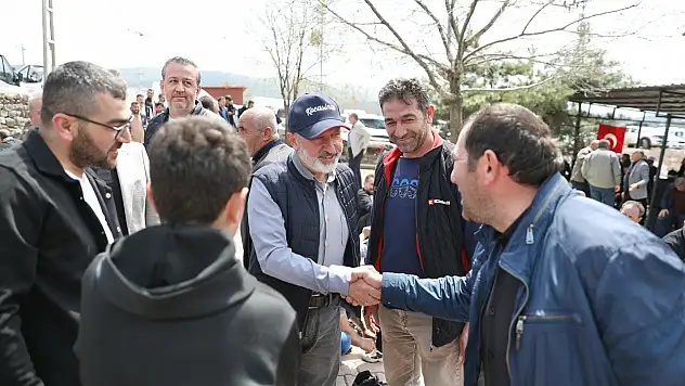 Başkan Çolakbayrakdar, hafta sonu kırsal mahallede vatandaşlarla buluştu