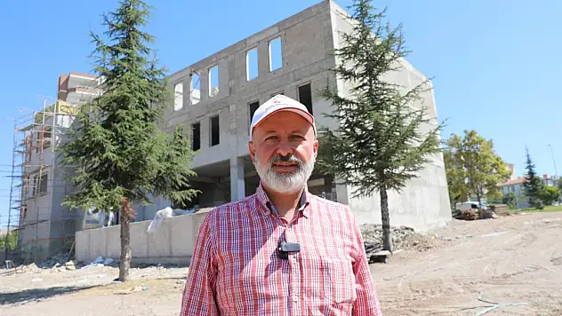 BAŞKAN ÇOLAKBAYRAKDAR, 'KÜTÜPHANE YENİ UĞRAK MEKÂN OLACAK!'