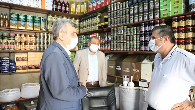 Başkan esnaf ziyaretinde