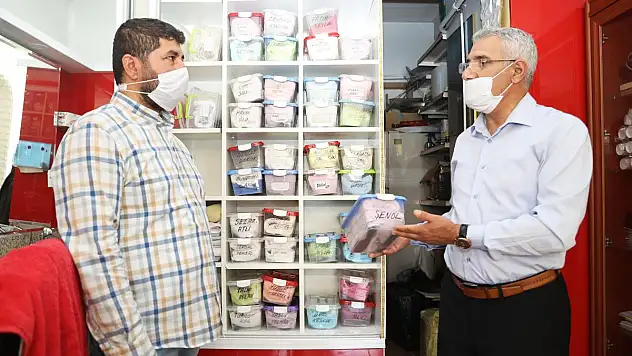 BAŞKAN GÜDER'DEN ESNAFLARA DESTEK ZİYARETİ
