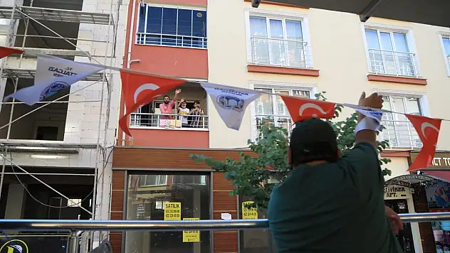 BAŞKAN GÜDER 'SİZ BU MİLLETİ BÖLEMEDİNİZ BÖLEMEYECEKSİNİZ'