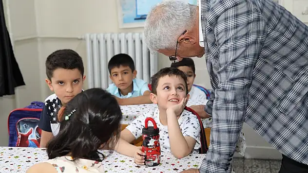 BAŞKAN GÜDER,'SİZLER GELECEĞİMİZİN TEMİNATISINIZ'