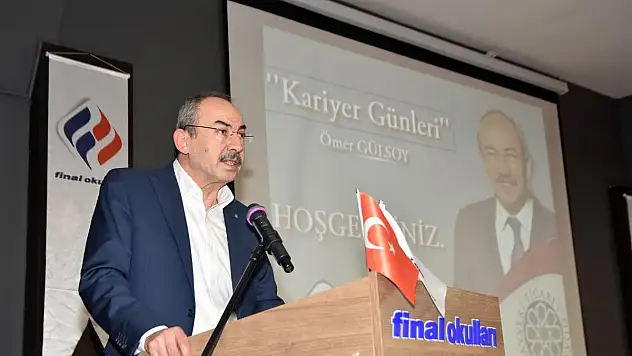 BAŞKAN GÜLSOY, TECRÜBELERİNİ ÖĞRENCİLERLE PAYLAŞTI