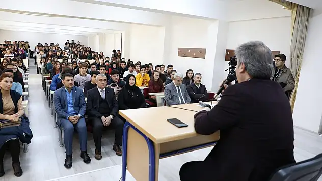BAŞKAN, KARİYER GÜNLERİNİN KONUĞU OLDU