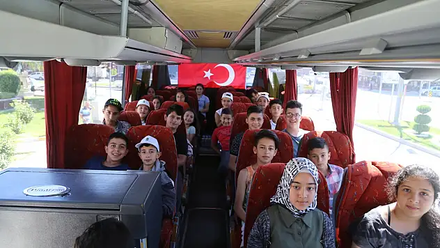 BAŞKAN OPRUKÇU İLK KAFİLEYİ UĞURLADI