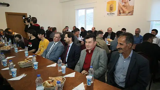 BAŞKAN ÖZDOĞAN HÜRMETÇİ MAHALLE HALKIYLA İFTARDA BULUŞTU