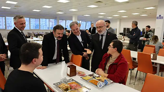 Başkan Özdoğan, Kayü Öğrencileriyle İftarda Buluştu