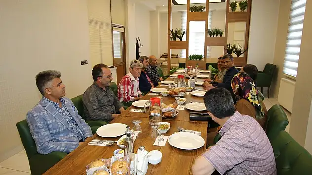 BAŞKAN ÖZDOĞAN MUHTARLARLA İSTİŞARE TOPLANTISI YAPTI