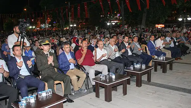 BAŞKAN ÖZTÜRK ' BUNUN GİBİ İHANET AZ GÖRÜLÜR '