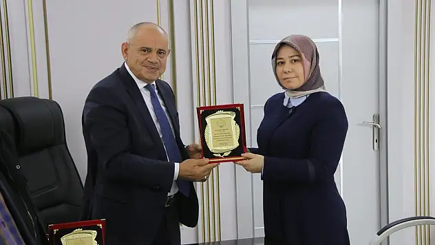 BAŞKAN ÖZTÜRK ENCÜMEN ÜYELERİNE TEŞEKKÜR ETTİ