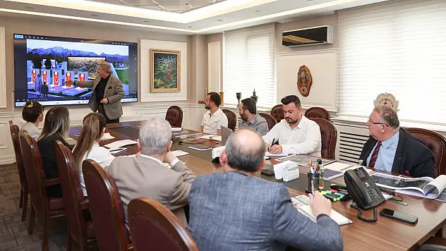 Başkan Palancıoğlu: '2026'da Park ve Bahçeler Öne Çıkacak'