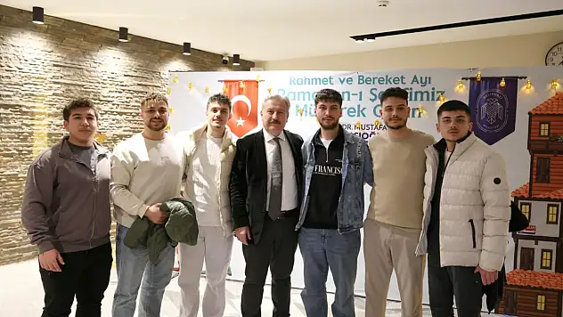 Başkan Palancıoğlu Gençlerle İftar Sofrasında Buluştu