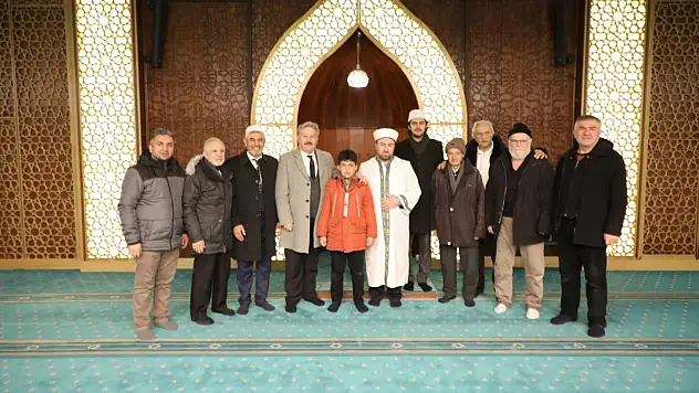 Başkan Palancıoğlu gençlerle sabah namazında buluştu