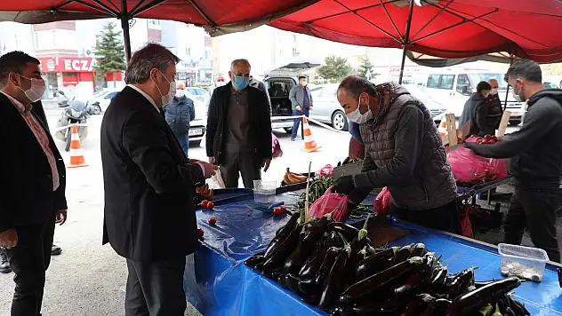 BAŞKAN PALANCIOĞLU, PAZARYERİNDE KORONA VİRÜS ÖNLEMLERİNİ DENETLEDİ