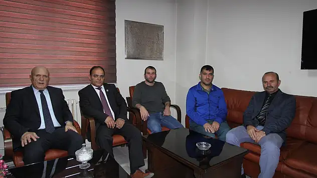 Başkan Pekmezci'den ŞAGDER'E Ziyaret