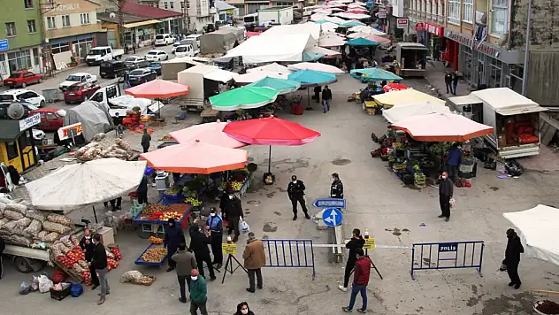 BAŞKAN PEKMEZCİ HALK PAZARINI İNCELEDİ