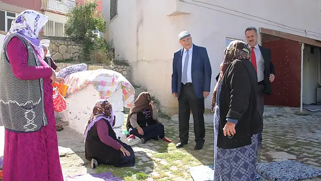BAŞKAN PEKMEZCİ'NİN MAHALLE ZİYARETLERİ SÜRÜYOR
