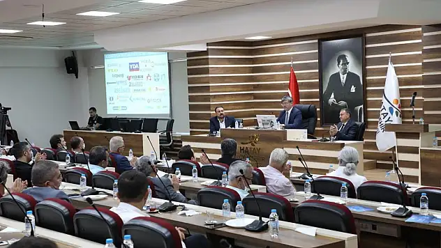 BAŞKAN SAVAŞ KAZAKİSTAN CUMHURİYETİ TÜRKİYE BÜYÜKELÇİSİ ABZAL SAPARBEKULY VE İŞ İNSANLARI İLE TOPLANTI GERÇEKLEŞTİRDİ
