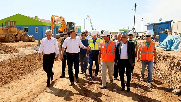 BAŞKAN SAVAŞ, 'SAĞLIKLI BİR GELECEK İÇİN ÇALIŞIYORUZ'