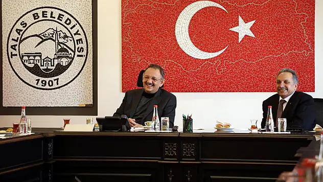 BAŞKAN YALÇIN'DAN  ÖZHASEKİ'YE PROJE SUNUMU