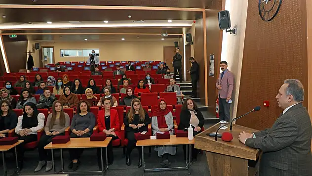 BAŞKAN YALÇIN KADIN PERSONELLE BULUŞTU