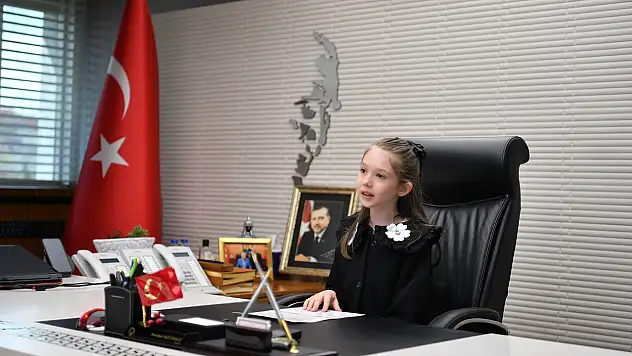 Başkanlık Koltuğuna Zeynep Oturdu