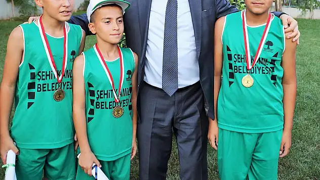BASKETBOL, BİNLERİ MUTLU ETTİ