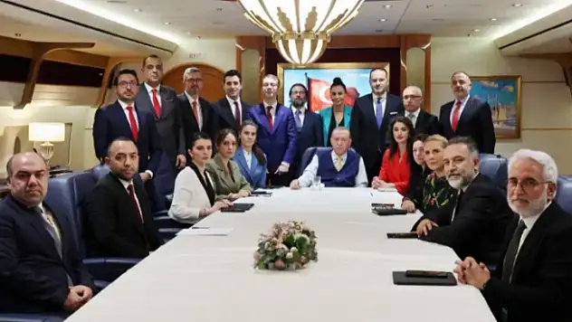 Bataklığı kuruttuk, sinekleri temizliyoruz