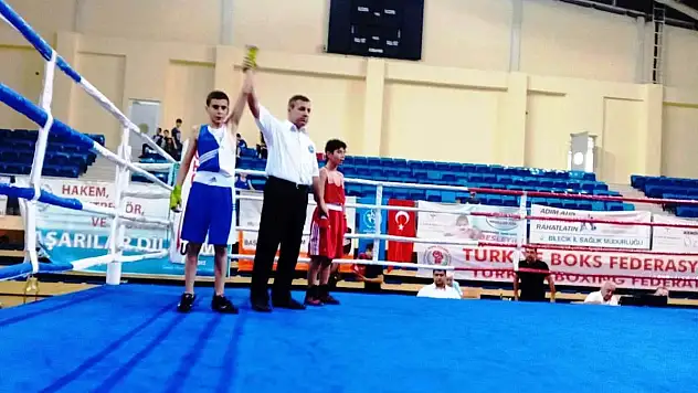 BAYBURT BELEDİYESİ TUĞRA BOKS KULÜBÜ'NDEN BİR MADALYA DAHA