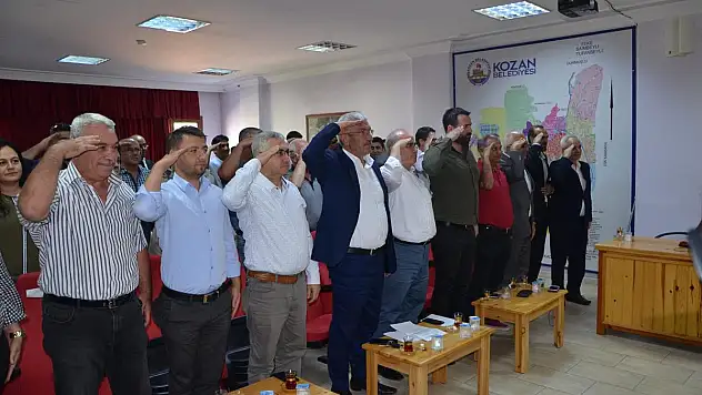 Belediye Meclisinden Barış Pınarı Harekatı'na Asker Selamı ile destek