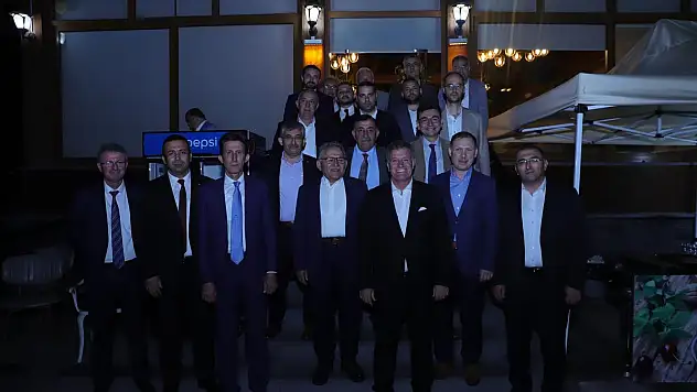'BELEDİYECİLİKTE ÇAĞ ATLAMIŞSINIZ'