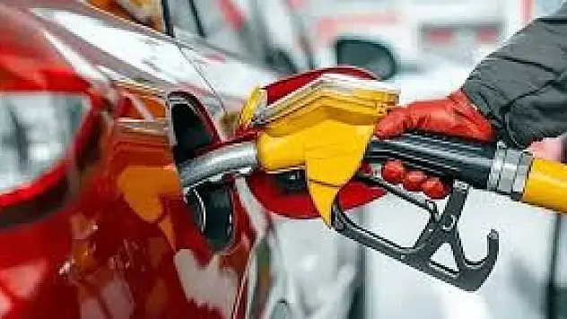 Benzine 2,17 TL Zam, Tüketiciye 54 Kuruş Yansıyacak