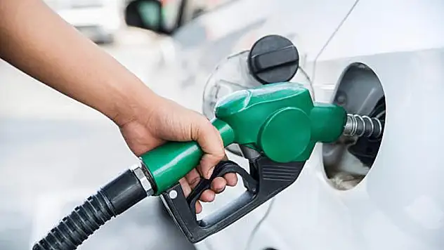 Benzine 79 kuruş zam
