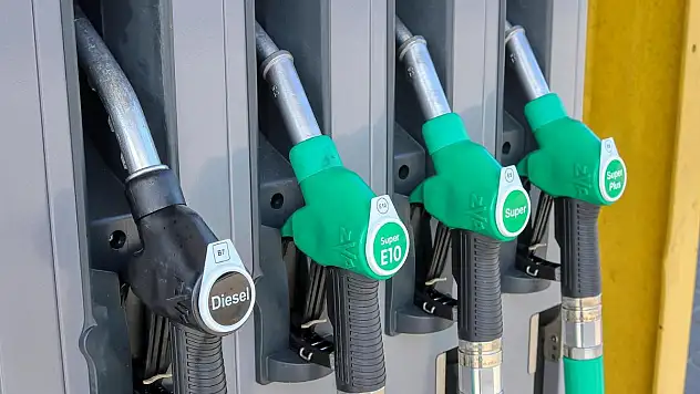 Benzine ve LPG'ye büyük zam