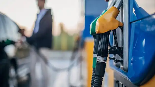 Benzine zam bekleniyor